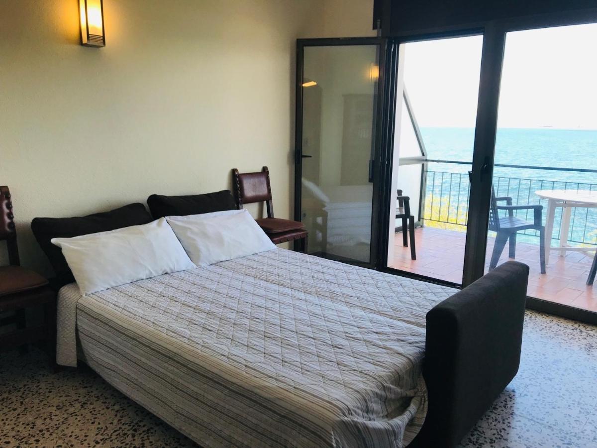 Appartamento Blue Bay Roses Esterno foto
