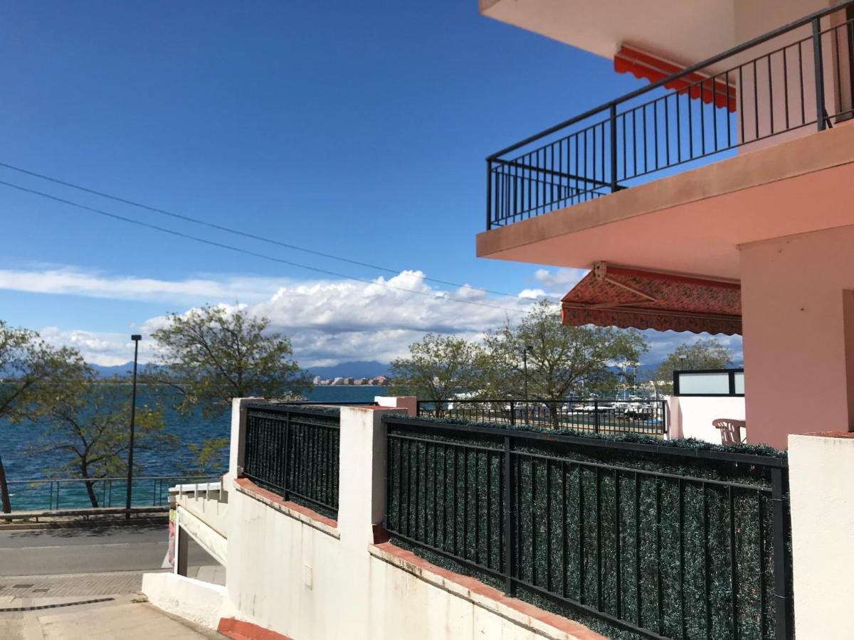 Appartamento Blue Bay Roses Esterno foto