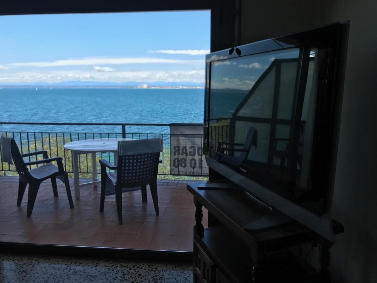 Appartamento Blue Bay Roses Esterno foto
