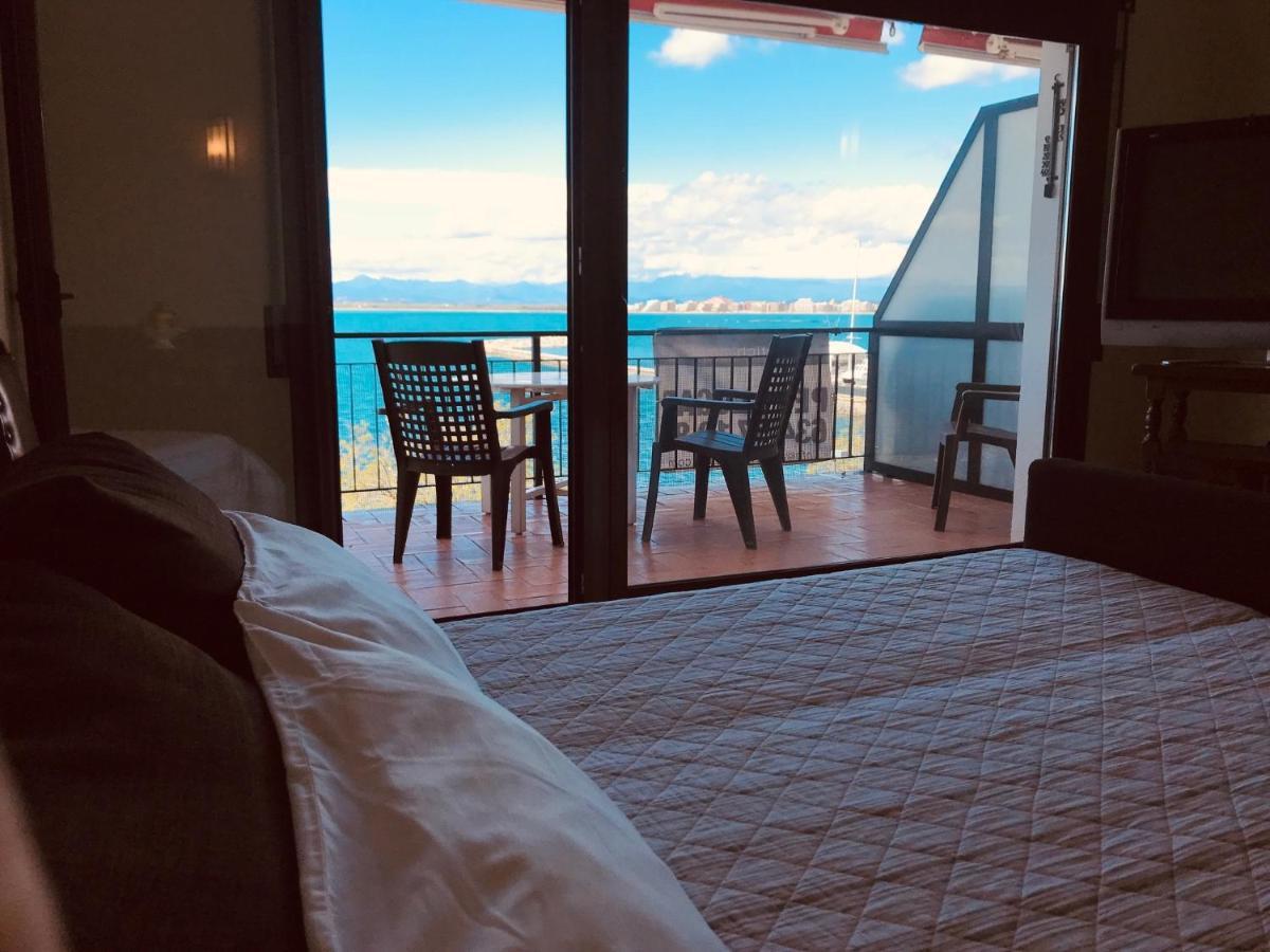 Appartamento Blue Bay Roses Esterno foto
