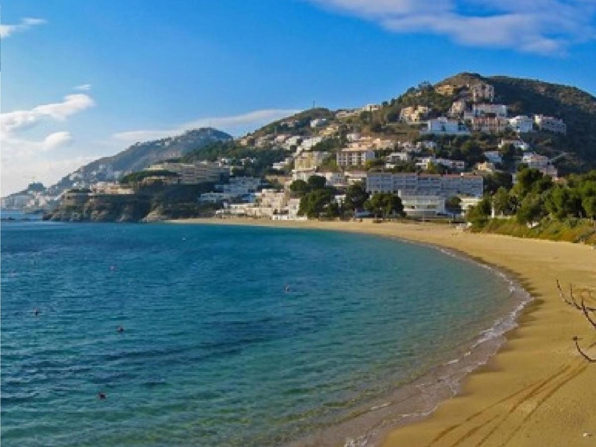 Appartamento Blue Bay Roses Esterno foto